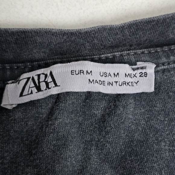 Zara printed graphic tee grey medium - Picture 4 of 12